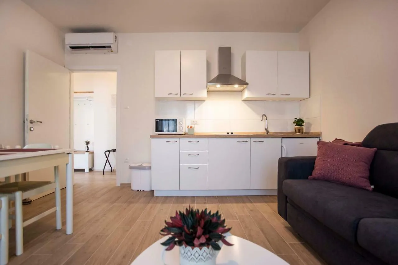 Apartment With Terrace And Parking Rovinj